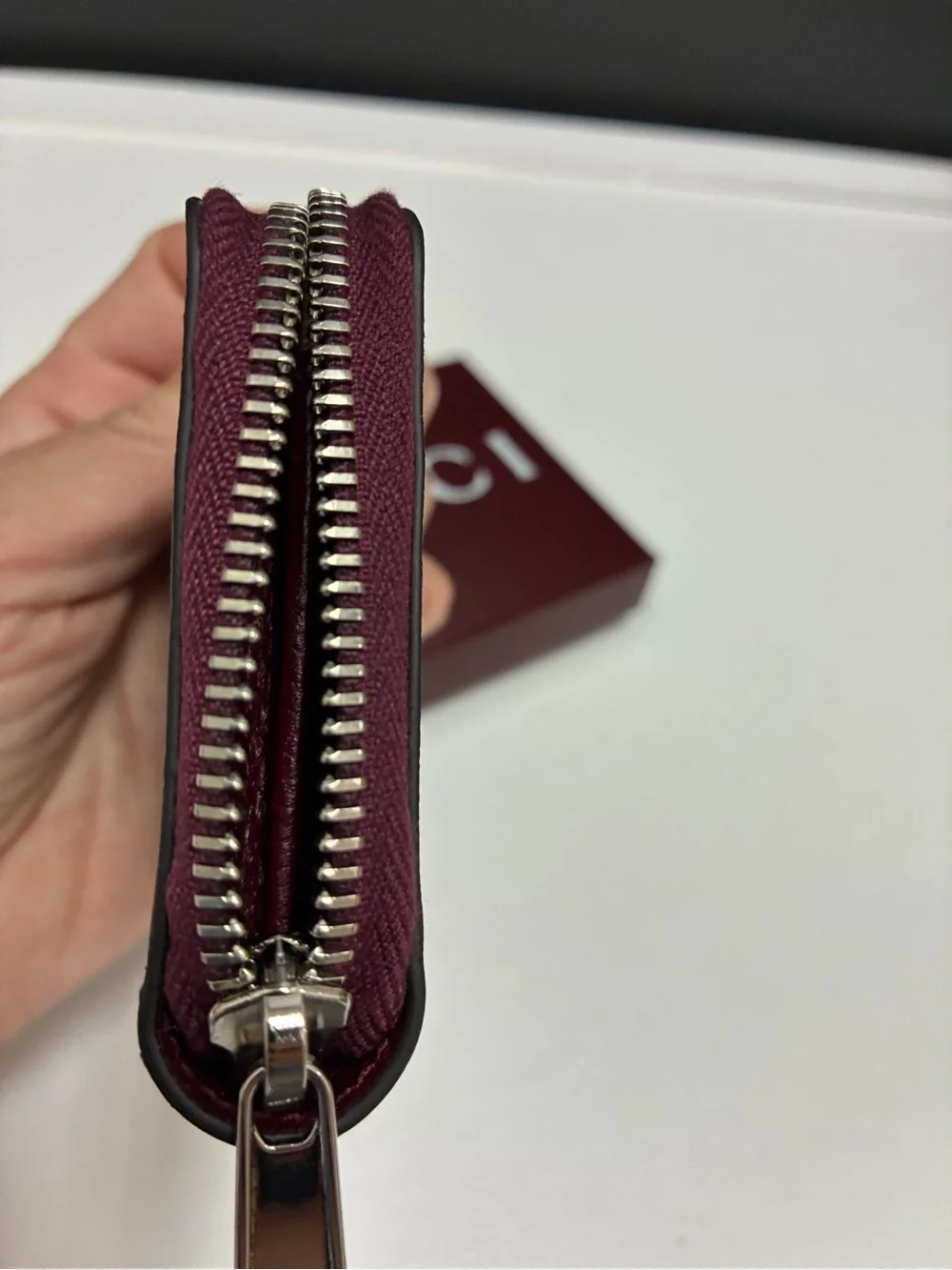 Gucci NWT Burgundy GG Monogram Zip Wallet with Navy and White Accents - Picture 5 of 10